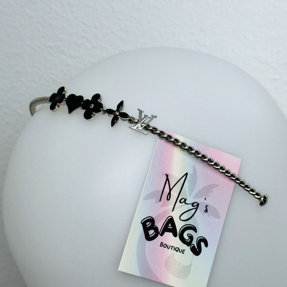 Louis Vuitton: Monogram Headband (Silver/ Black) *RARE* - Picture 12 of 16